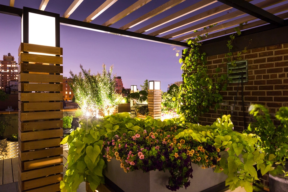 West Village Co-Op by Christian Duvernois Landscape/Studio - Photo 6