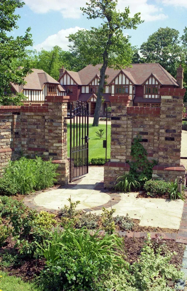 Heritage Garden by English Landscape LLC - Photo 3