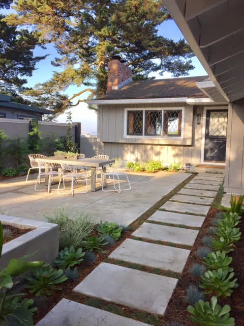 Mid-century Cottage by Haven Home And Garden Design - Photo 2