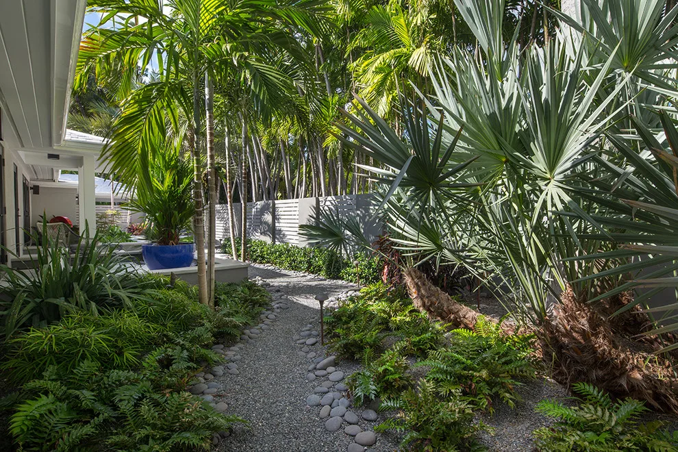 Contemporary Key West by Craig Reynolds Landscape Architecture - Photo 4