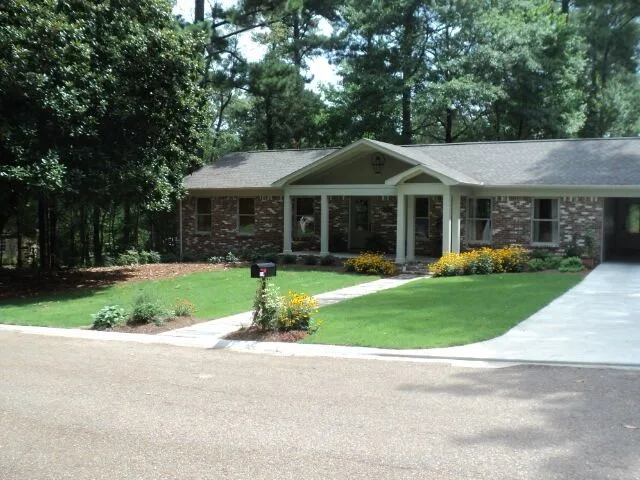 Madison Entrance Landscape Redesign by MRC Landscape Architecture - Photo 4