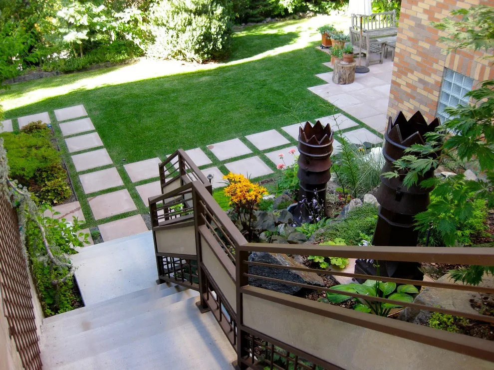 Architectural Garden by Barbara Safranek Landscape Design - Photo 4