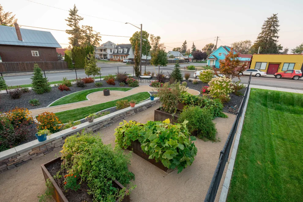 Pam's Greenery by Coppercreek Landscaping - Photo 6