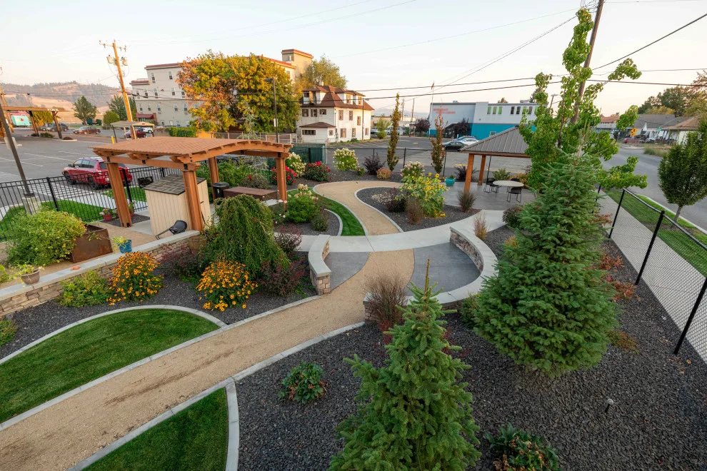 Pam's Greenery by Coppercreek Landscaping - Photo 2
