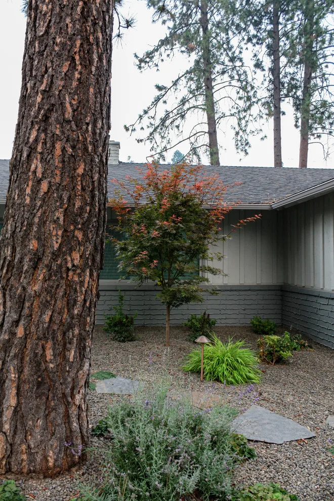 Perry Lane Ranch House by Pacific Garden Design - Photo 15
