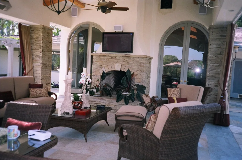 Santa Fe Ranch Home by Biomirage Landscape, Pool & Garden Design - Photo 3