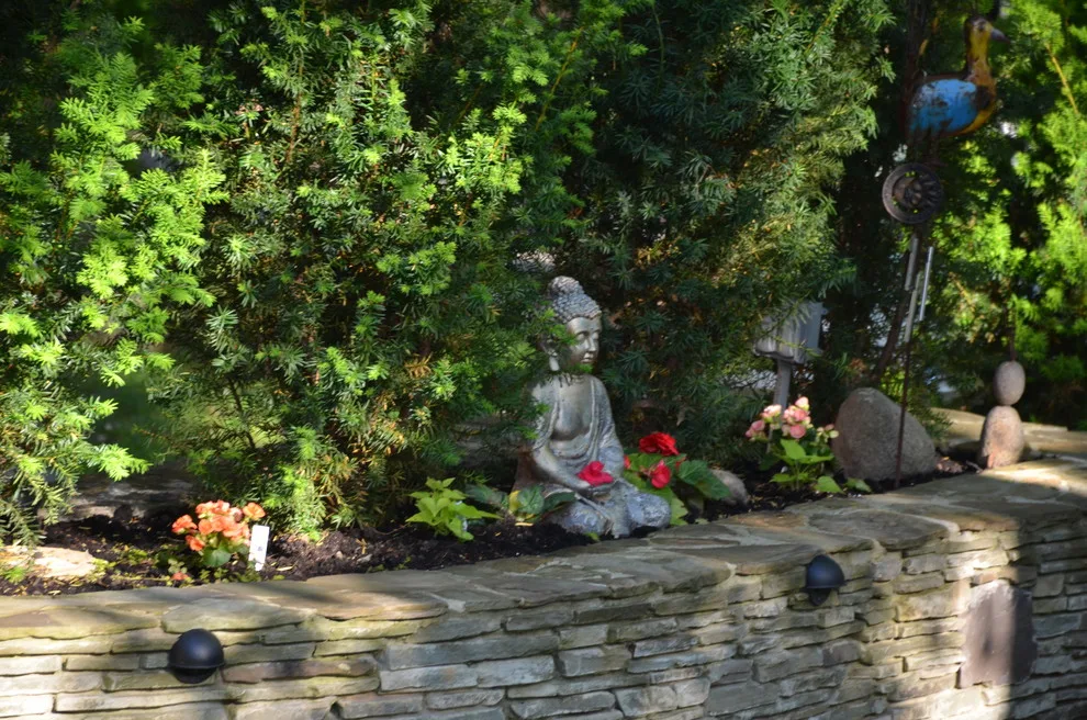 Arbitrary Garden by Paoke Stoneworks - Photo 31