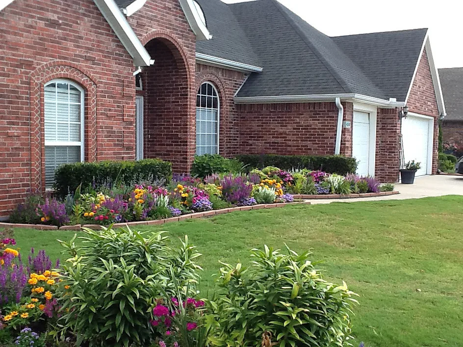 White Landscape Design - Photo 9