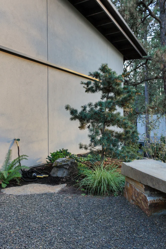 South Hill Energy-Efficient Home by Pacific Garden Design - Photo 28