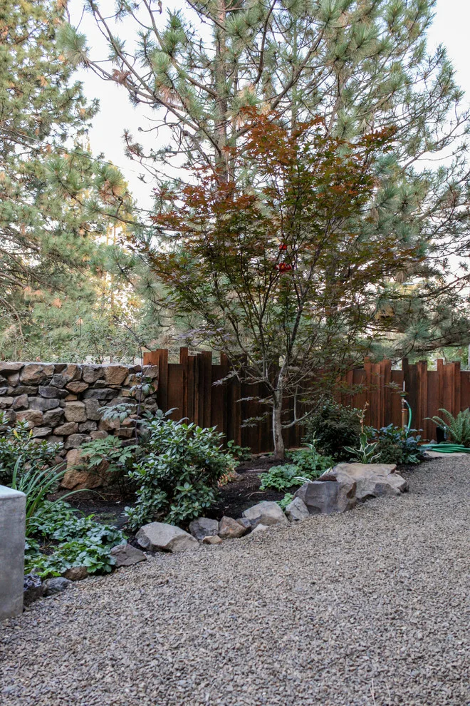 South Hill Energy-Efficient Home by Pacific Garden Design - Photo 25