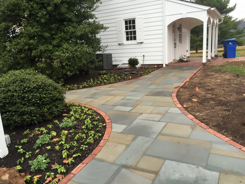 Newtown Farmhouse by Christopher A. Zeek LandscapeDesign&Construction - Photo 2