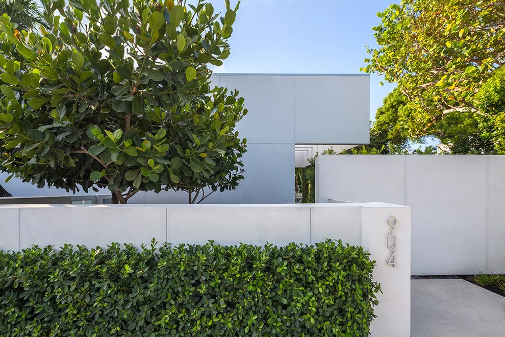 Tropical Simplicity by Craig Reynolds Landscape Architecture - Photo 14