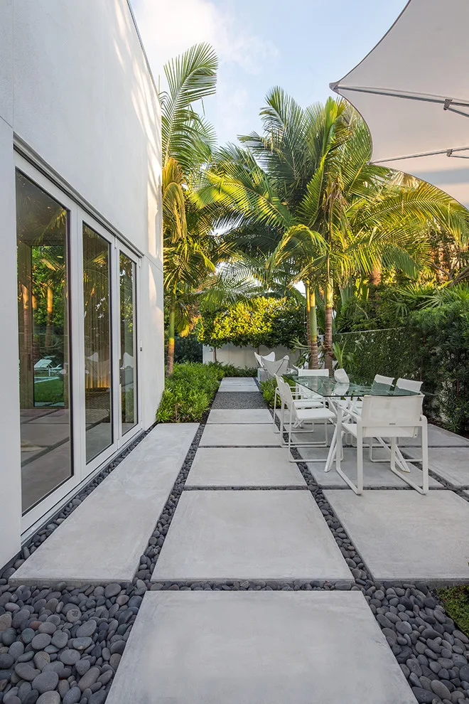 Tropical Simplicity by Craig Reynolds Landscape Architecture - Photo 3