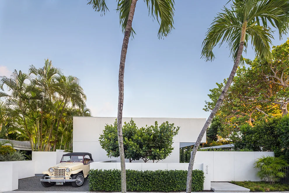 Tropical Simplicity by Craig Reynolds Landscape Architecture - Photo 12