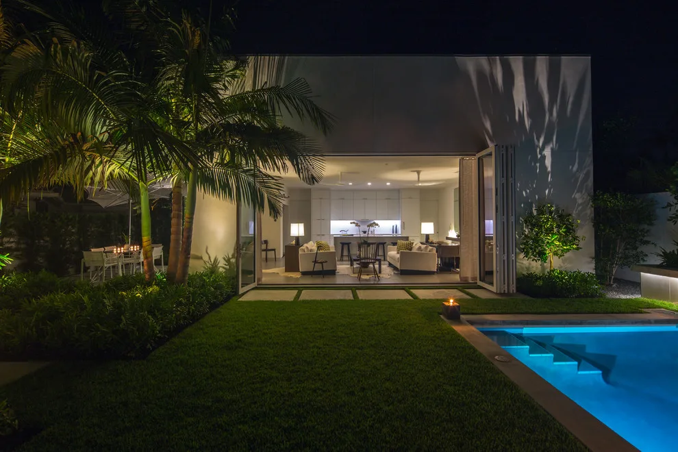 Tropical Simplicity by Craig Reynolds Landscape Architecture - Photo 6