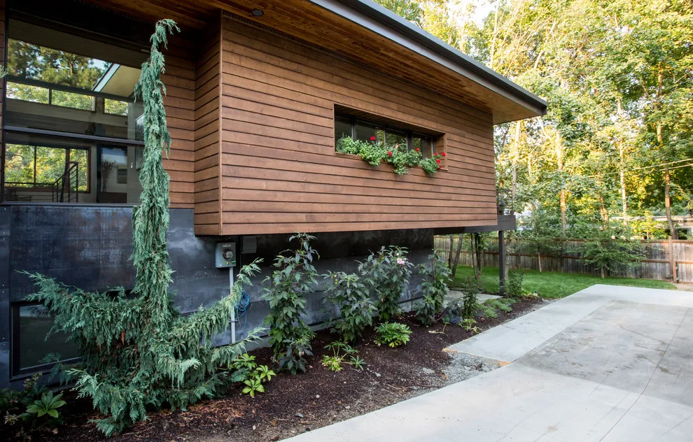 City Life on Denver Street by Coppercreek Landscaping - Photo 6