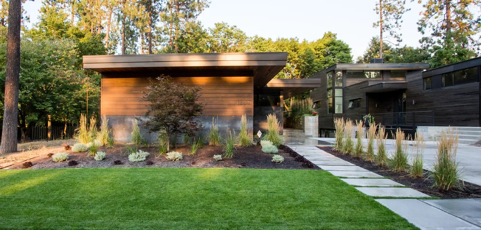 City Life on Denver Street by Coppercreek Landscaping - Photo 4