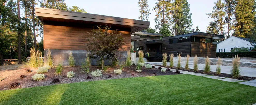 City Life on Denver Street by Coppercreek Landscaping - Photo 13