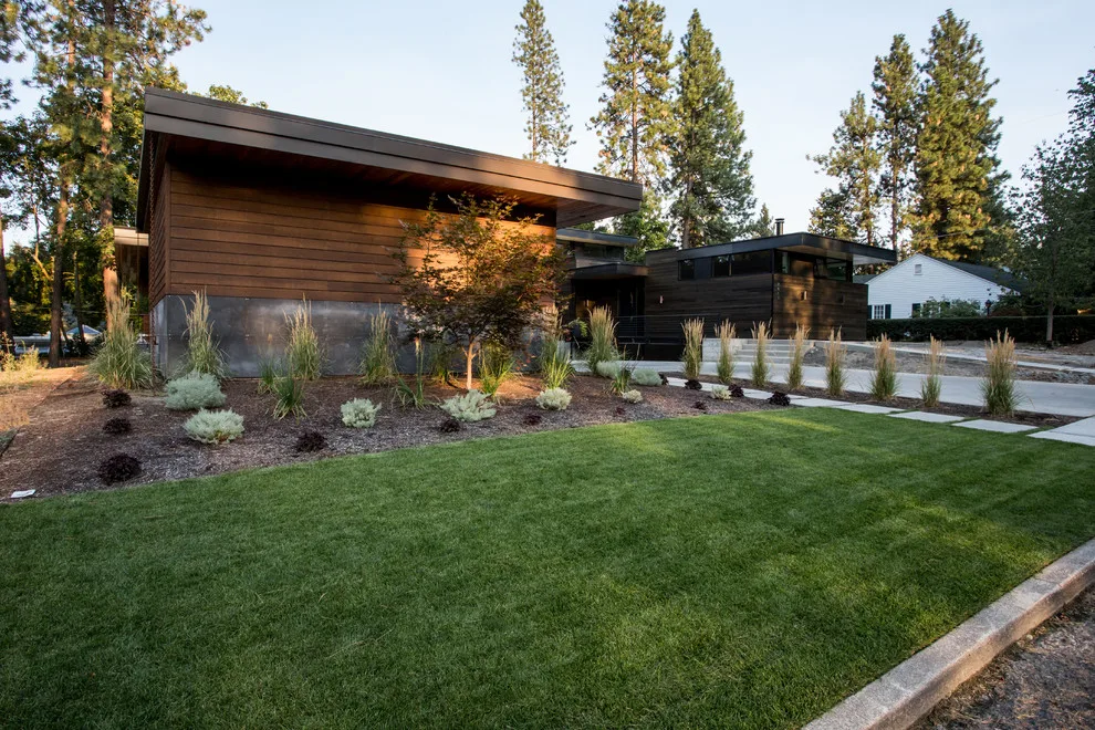 City Life on Denver Street by Coppercreek Landscaping - Photo 11