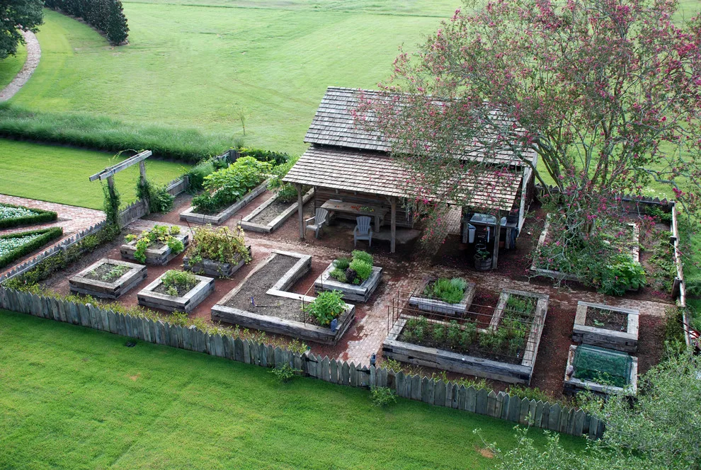Wellswood Estate by Tony Tradewell Landscape Architect - Photo 5