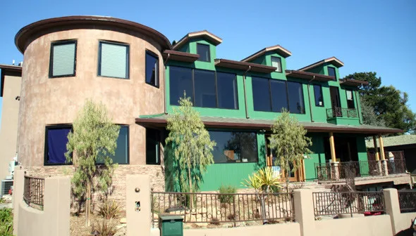 Metallic wall coverings by Pacific Roofing Systems - Photo 4