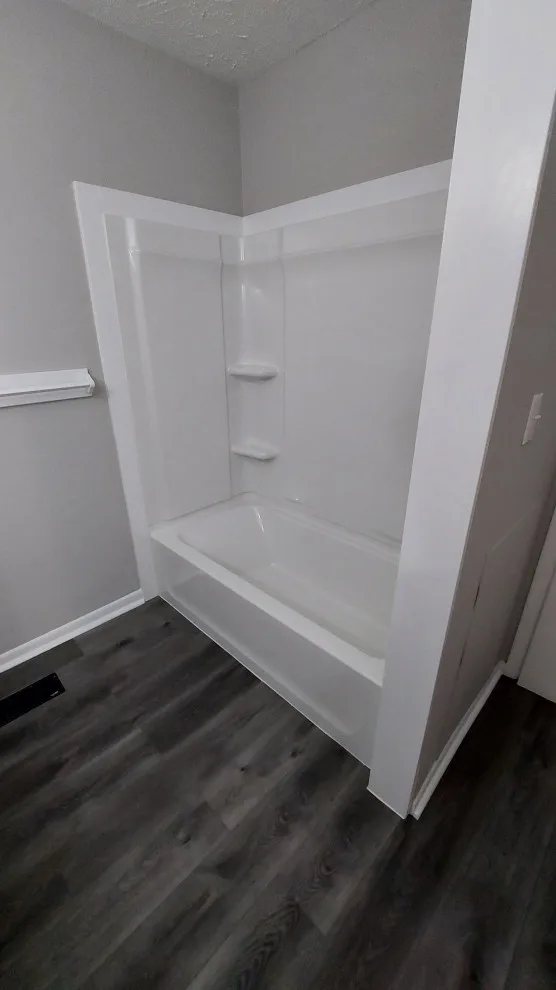 MM Contractors LLC - Photo 11