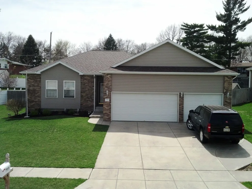 Top Roofs of 2013 by White Castle Roofing - Photo 78