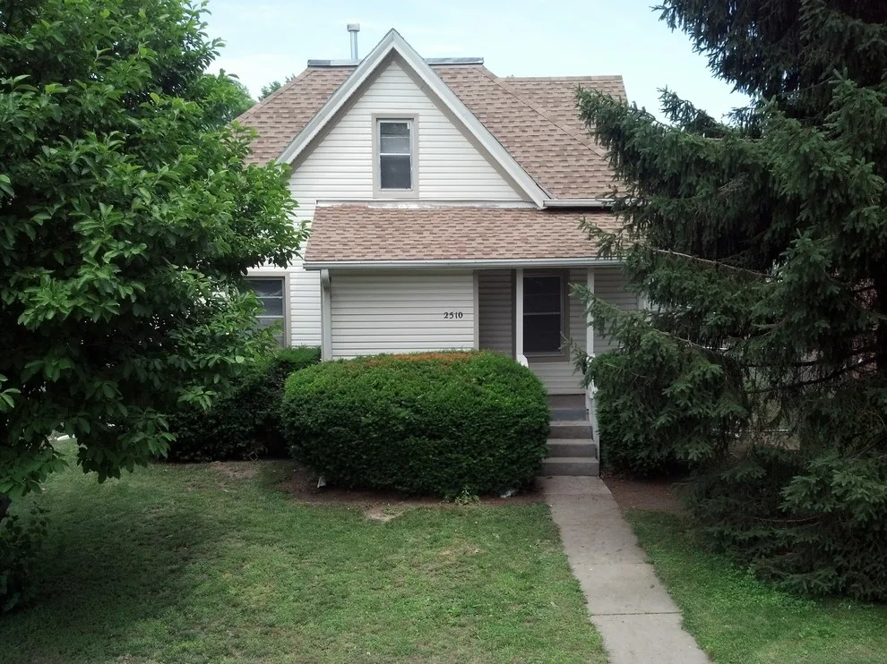 Top Roofs of 2013 by White Castle Roofing - Photo 161