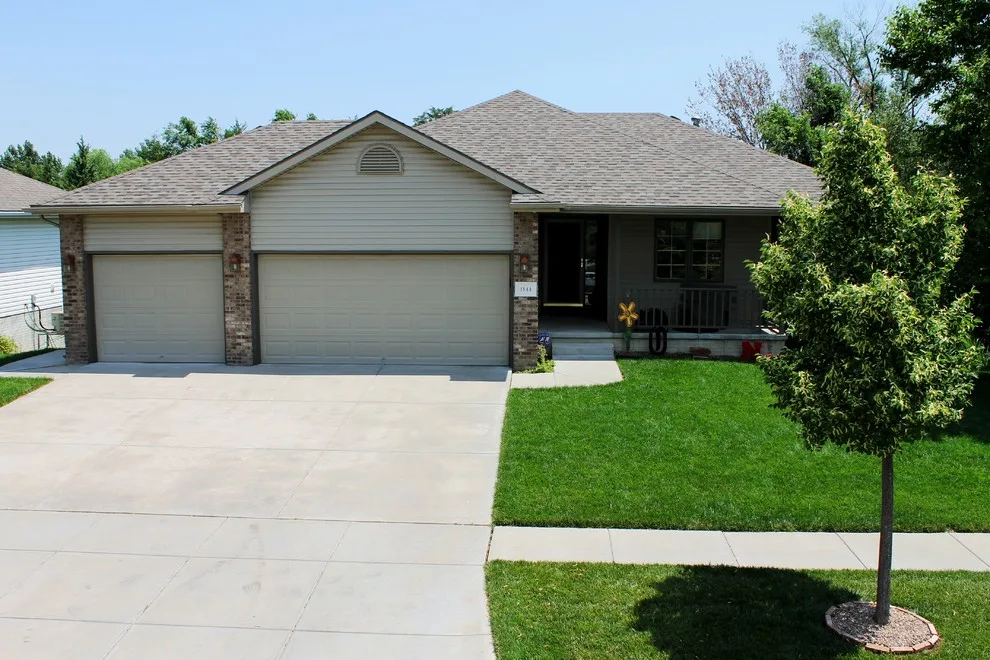 Top Roofs of 2013 by White Castle Roofing - Photo 92