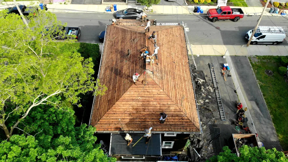 Delarosa Roofing - Photo 3