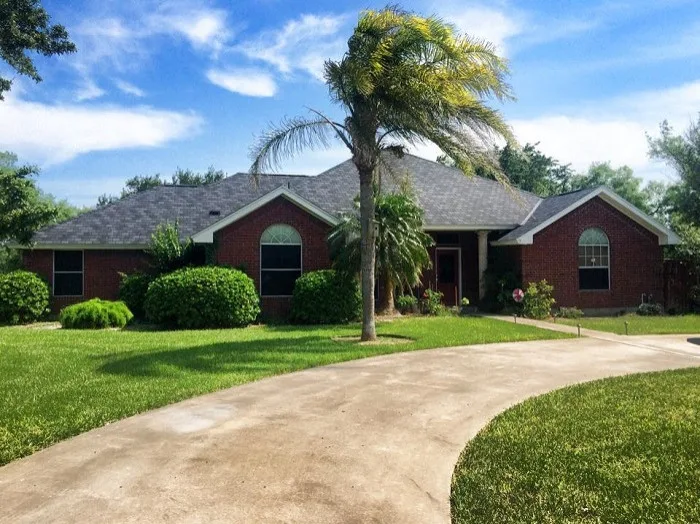 McAllen Valley Roofing Co. - Photo 3