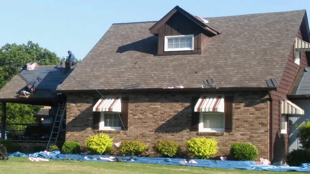 Oscar Roofing - Photo 2
