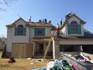 4 Guys And A Roof - Photo 8