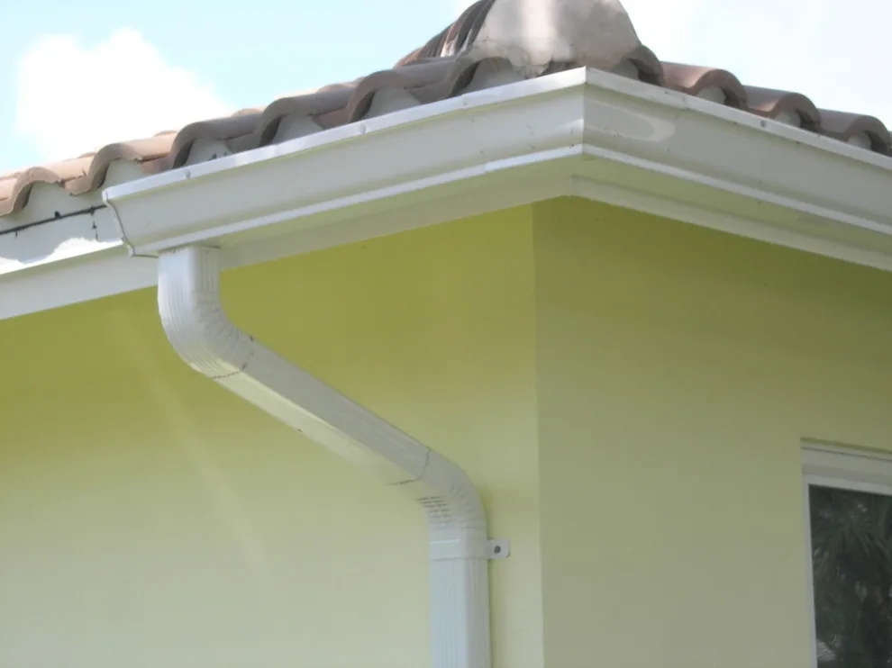 tiled roofing by Allied Roofing And Sheet Metal - Photo 10