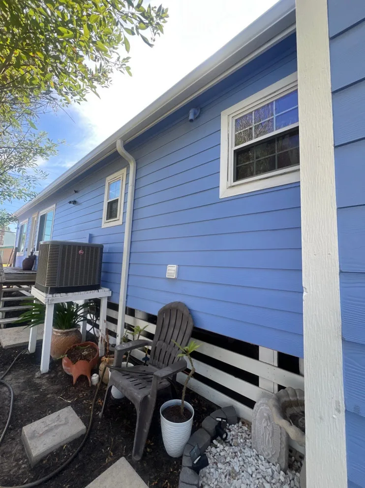 6-Inch OGEE K-Style Gutters with LeafBlaster Pro by Austin Gutter King - Photo 5