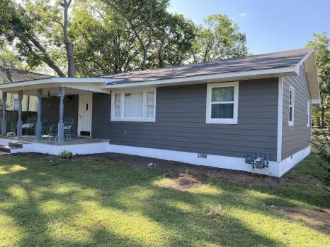 A-R Roofing & Exteriors - Photo 2