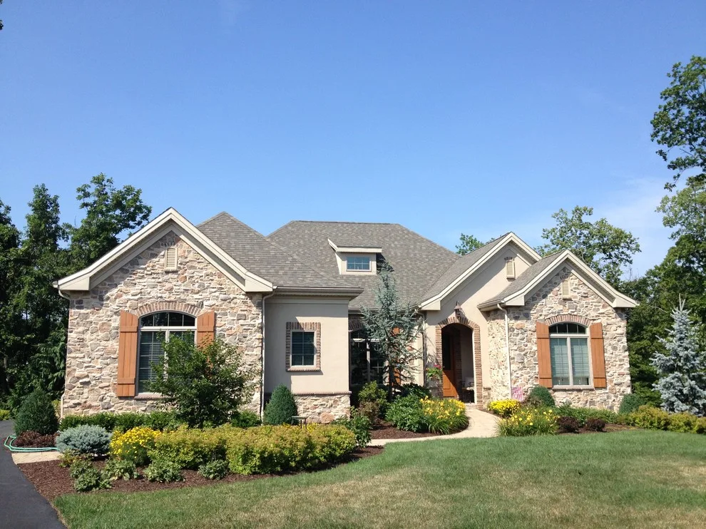 Residential by Middle Creek Roofing - Photo 7