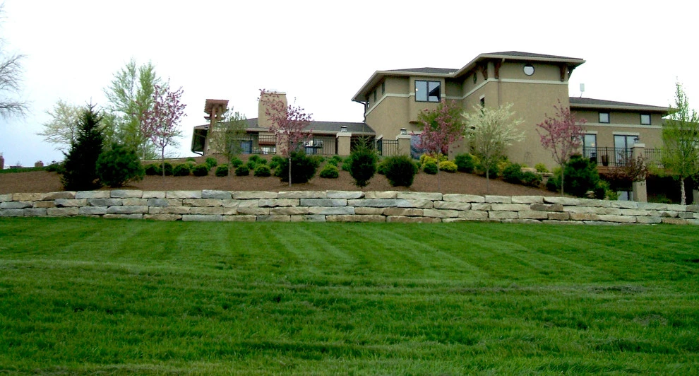 Lawrence Landscape - Photo 7