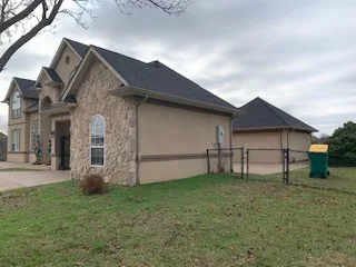 spacious residence in Cedar Hill, Texas by Sharp Seamless Gutter - Photo 3