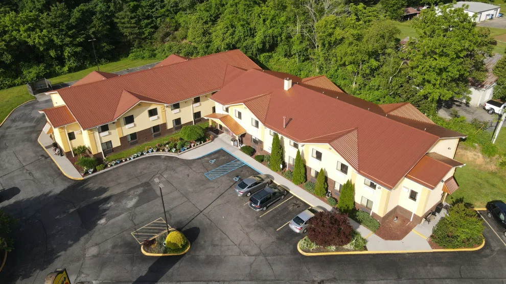 Blue Ridge Roofing & Home Improvement - Photo 7