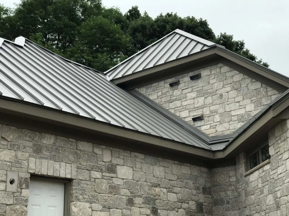 Lefever Roofing - Photo 6