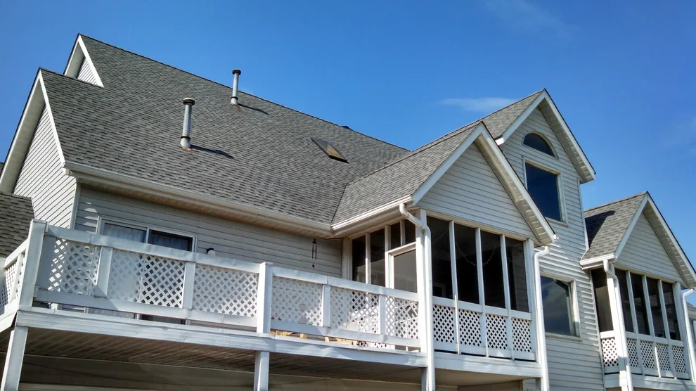 Royalty Roofing - Photo 10