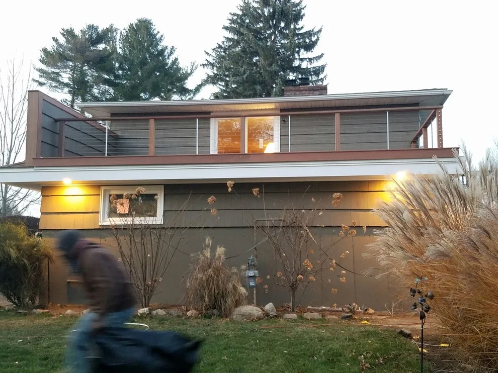 Tailored Mahogany Deck Featuring CableRail System by Loyalty Exterior Solutions - Photo 5