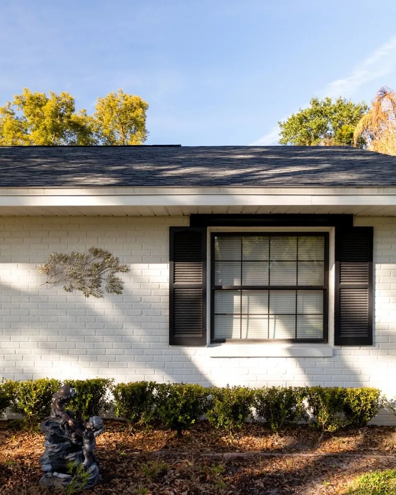 Gray Roof Estate by Universal Roof & Contracting - Photo 4