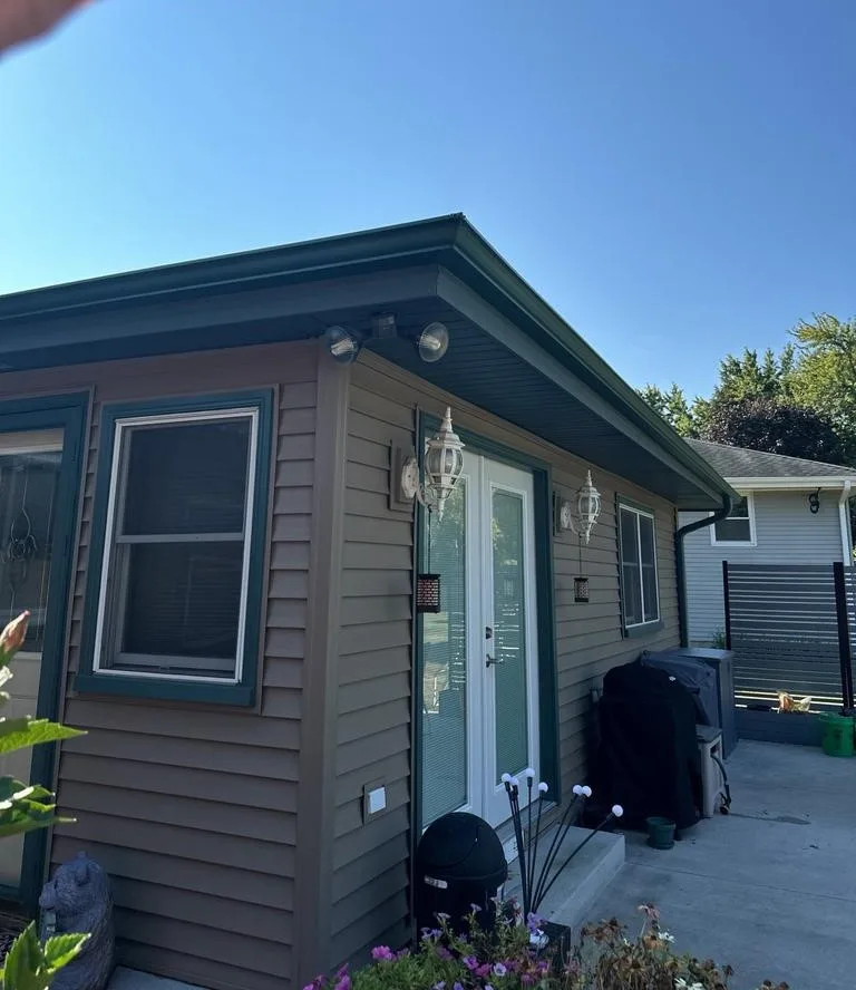Modern Exterior Roofing - Photo 11