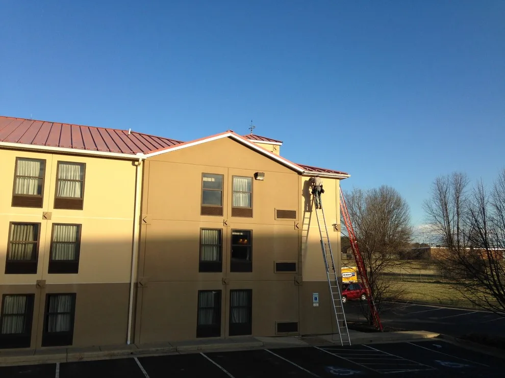Express & Suites by Holiday Inn by Right Choice Seamless Gutters - Photo 10