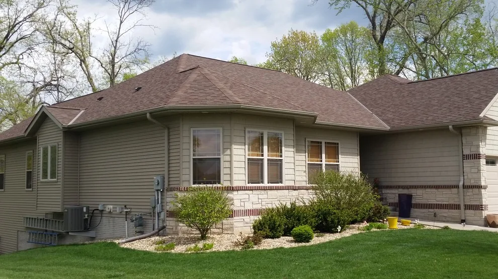 Vista - Heathered by Procrafters Roofing - Photo 2