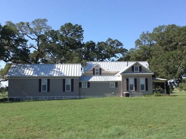 Lone-Star Roof Systems - Photo 6