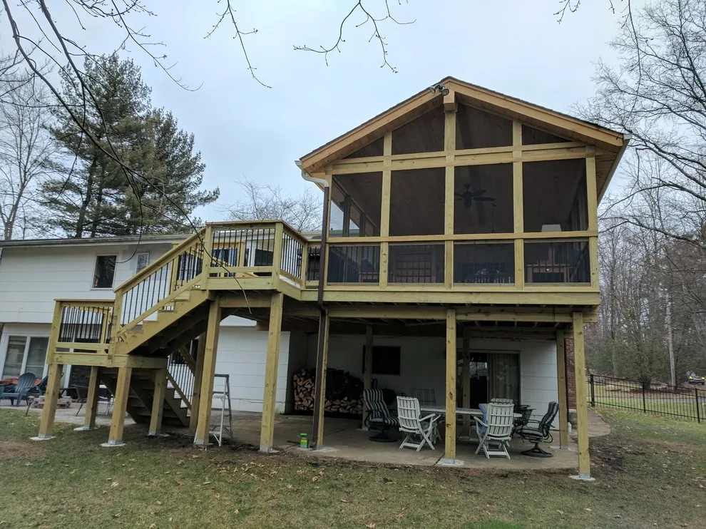 City Screened Deck Expansion by Hendo Contracting - Photo 3