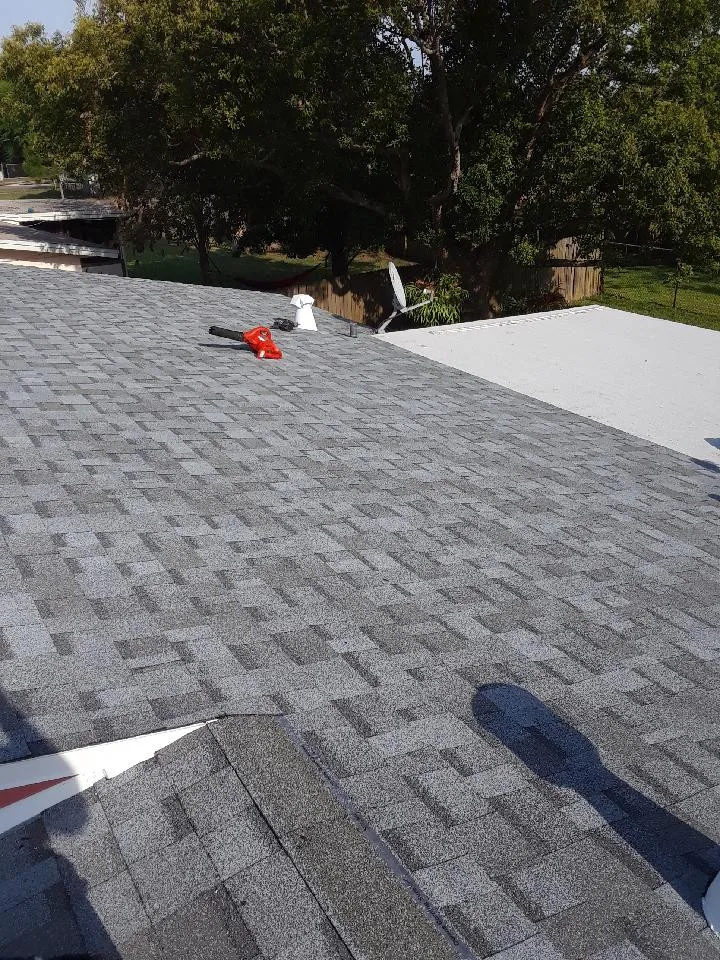 G & W Roofing - Photo 2